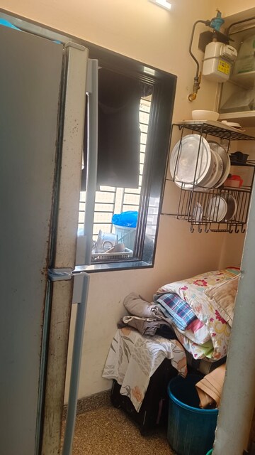 Bedroom in 2 BHK Apartment at Andheri West – for Rent