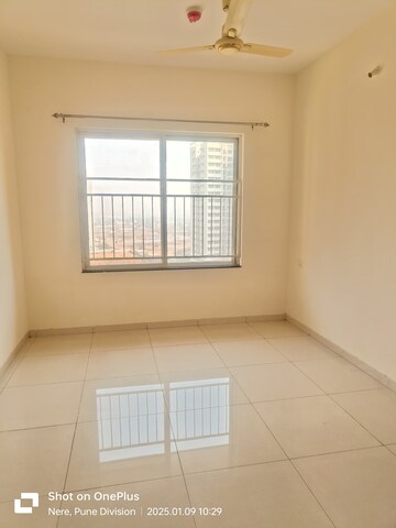 Room in 2 BHK Apartment at Kolte Patil Life Republic, Hinjewadi – for Rent