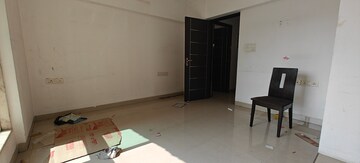 Room in 2 BHK Apartment at Tulipia And Tilia Apartment, Chandivali – for Sale