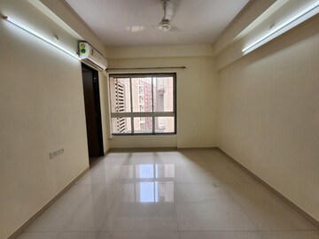 Room in 3 BHK Apartment at Godrej Prime, Chembur – for Rent