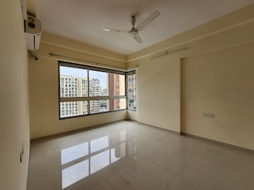 Room in 3 BHK Apartment at Godrej Prime, Chembur – for Rent
