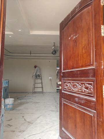 Furnished Amenities in 5 BHK Villa at Gomti Nagar – for Sale