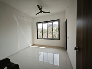 Room in 2 BHK Apartment at Metro Tulsi Elanza, Chembur – for Rent