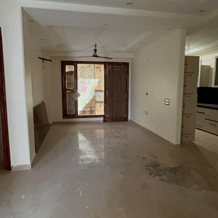 Room, sector 23 3 Bedroom 210 Sq.Yd. Builder Floor In Sector 23 Gurgaon 8093611