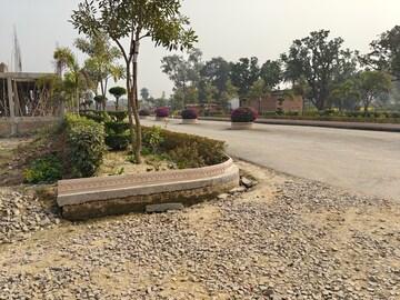 Master Bedroom in 6 BHK Villa at Gomti Nagar – for Sale