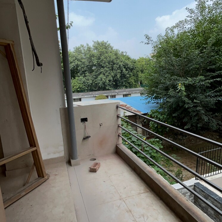 Balcony, sector 23 3 Bedroom 210 Sq.Yd. Builder Floor In Sector 23 Gurgaon 8093611