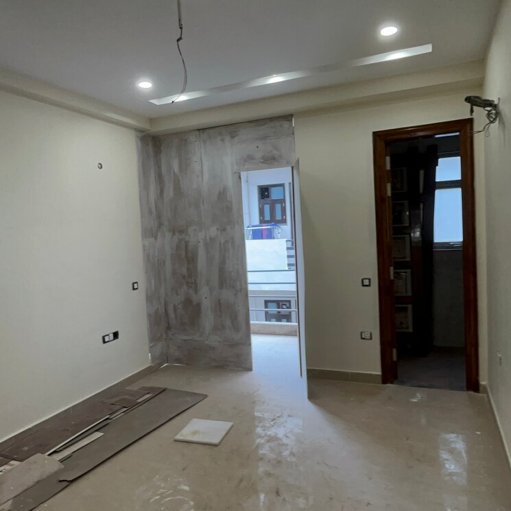 Room, sector 23 3 Bedroom 210 Sq.Yd. Builder Floor In Sector 23 Gurgaon 8093611