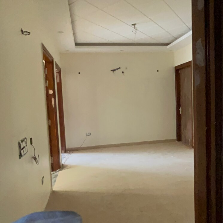 Bathroom, sector 23 3 Bedroom 210 Sq.Yd. Builder Floor In Sector 23 Gurgaon 8093611