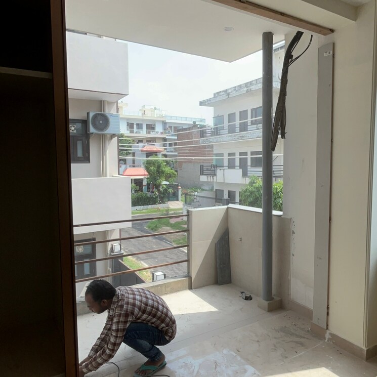 Living Room, sector 23 3 Bedroom 210 Sq.Yd. Builder Floor In Sector 23 Gurgaon 8093611