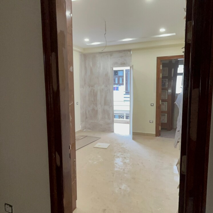 Room, sector 23 3 Bedroom 210 Sq.Yd. Builder Floor In Sector 23 Gurgaon 8093611