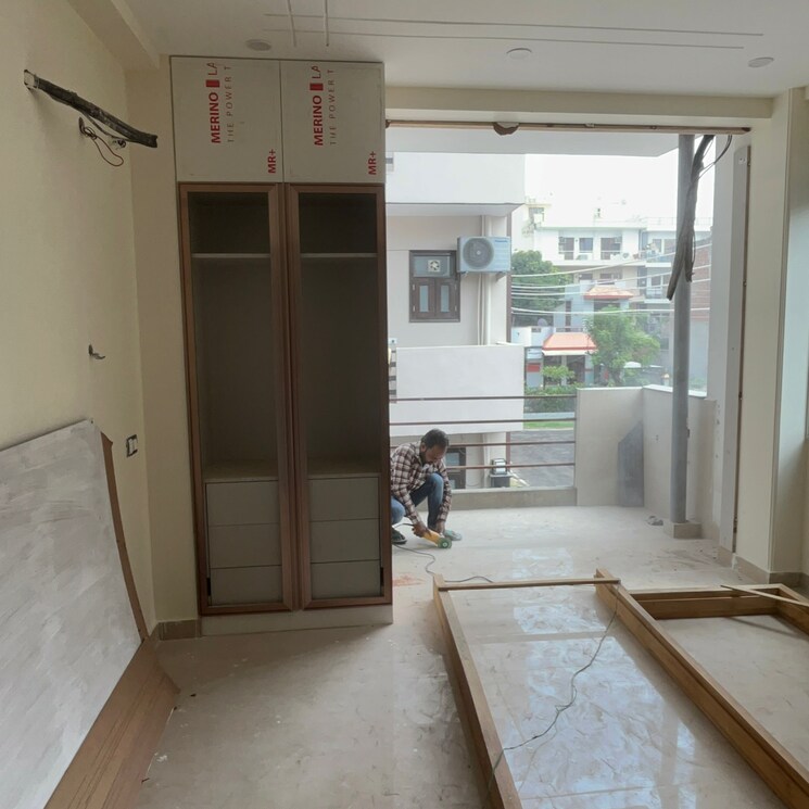 Room, sector 23 3 Bedroom 210 Sq.Yd. Builder Floor In Sector 23 Gurgaon 8093611