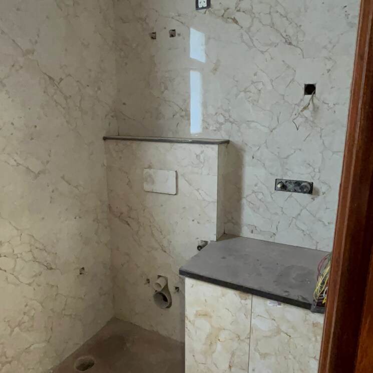 Bathroom, sector 23 3 Bedroom 210 Sq.Yd. Builder Floor In Sector 23 Gurgaon 8093611
