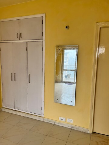 Room in 2 BHK Apartment at BPTP Princess Park, Sector 86 – for Rent