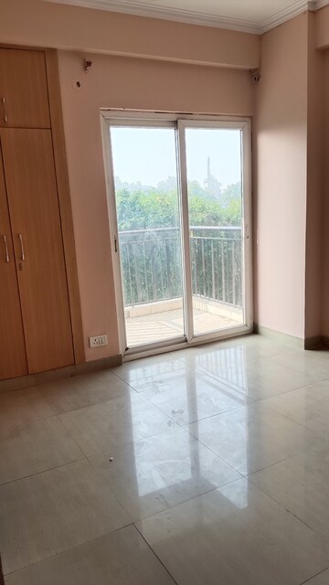 Room in 3 BHK Apartment at Saviour Park, Mohan Nagar – for Sale