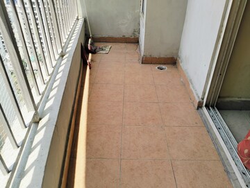 Balcony in Studio Apartment at Supertech Ecociti, Sector 137 – for Rent