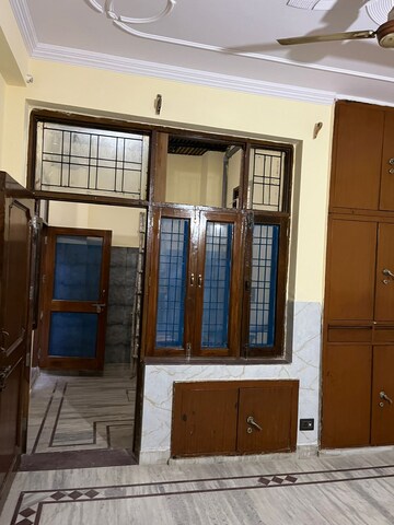 Living Room in 2 BHK Builder Floor at Sector 48 – for Rent