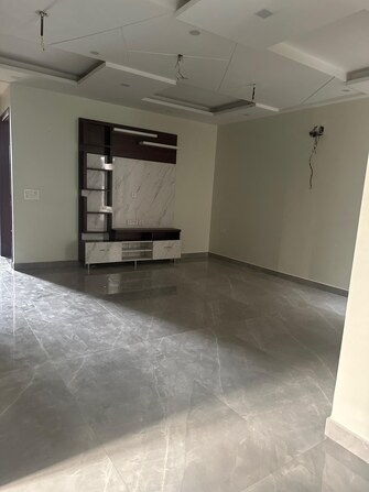 3 BHK Builder Floor For Rent in RWA Apartments Sector 50 Sector 50 Noida  8093771