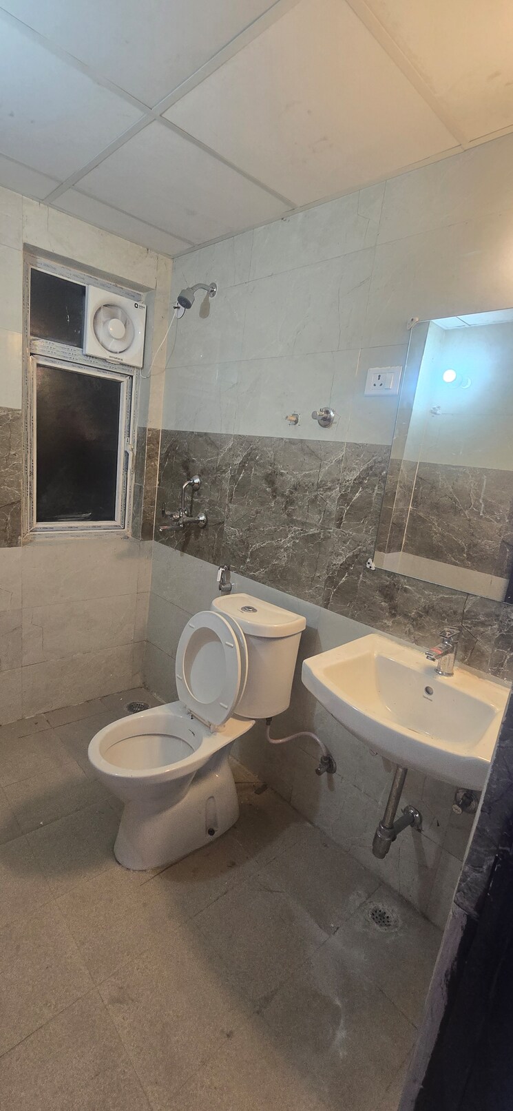 Bathroom, amrapali-riverview 3 Bedroom 1145 Sq.Ft. Apartment In Amrapali Leisure Valley Greater Noida 8093797