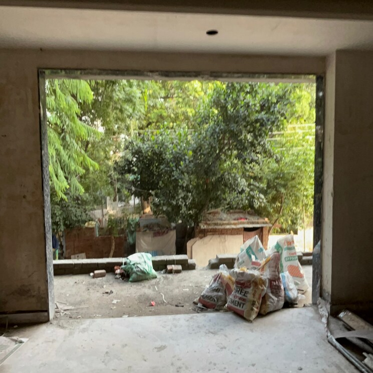  Parking, sector 23 4 Bedroom 350 Sq.Yd. Builder Floor In Sector 23 Gurgaon 8093833