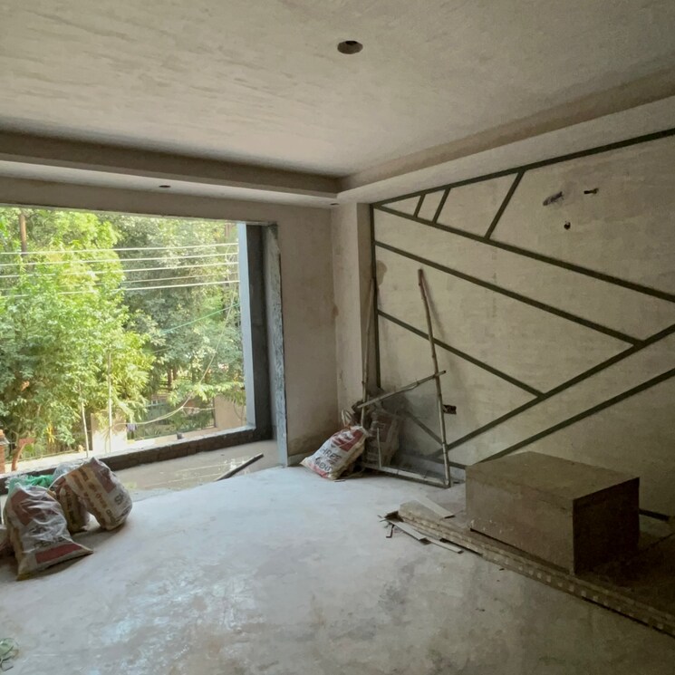  Parking, sector 23 4 Bedroom 350 Sq.Yd. Builder Floor In Sector 23 Gurgaon 8093833