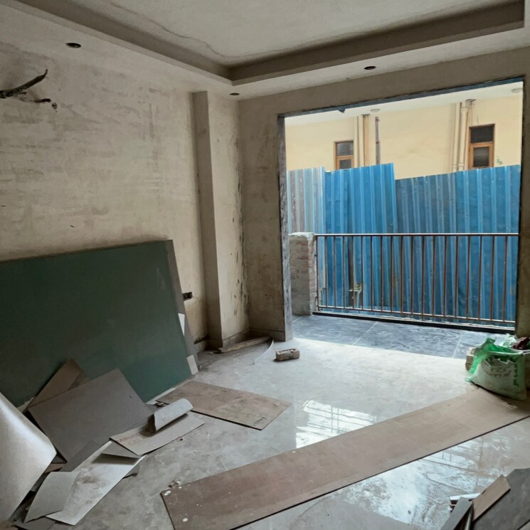 Living Room, sector 23 4 Bedroom 350 Sq.Yd. Builder Floor In Sector 23 Gurgaon 8093833