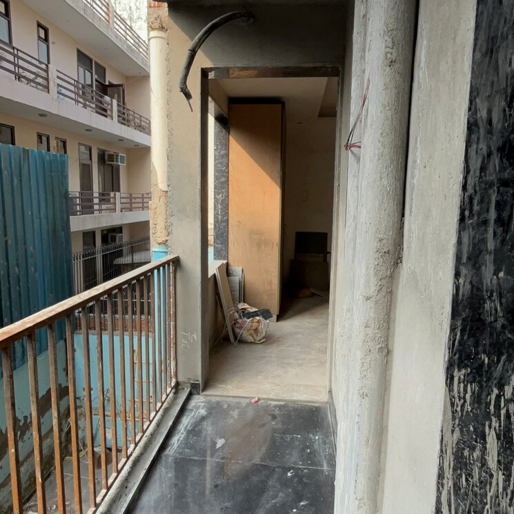 Balcony, sector 23 4 Bedroom 350 Sq.Yd. Builder Floor In Sector 23 Gurgaon 8093833