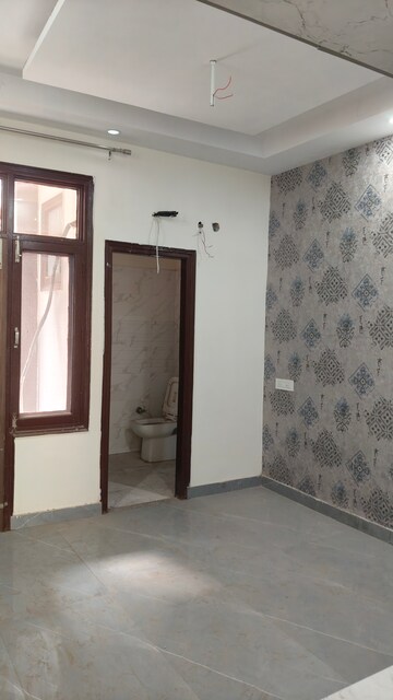 Room in 2.5 BHK Apartment at Peer Mucchalla – for Sale