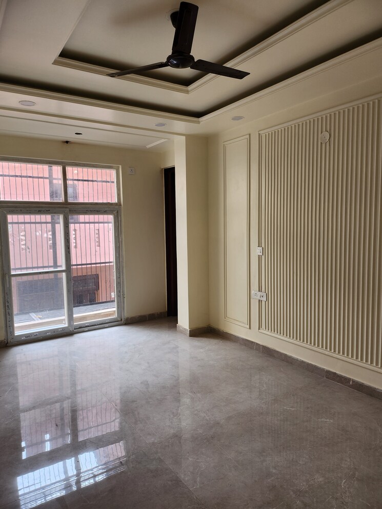 undefined, sainik-plaza 3 Bedroom 235 Sq.Yd. Builder Floor In Sector 49 Faridabad 8093921