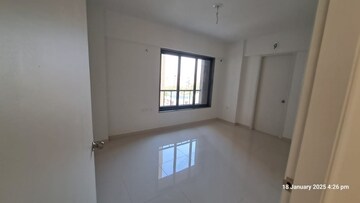 Room in 4 BHK Apartment at Satellite – for Rent