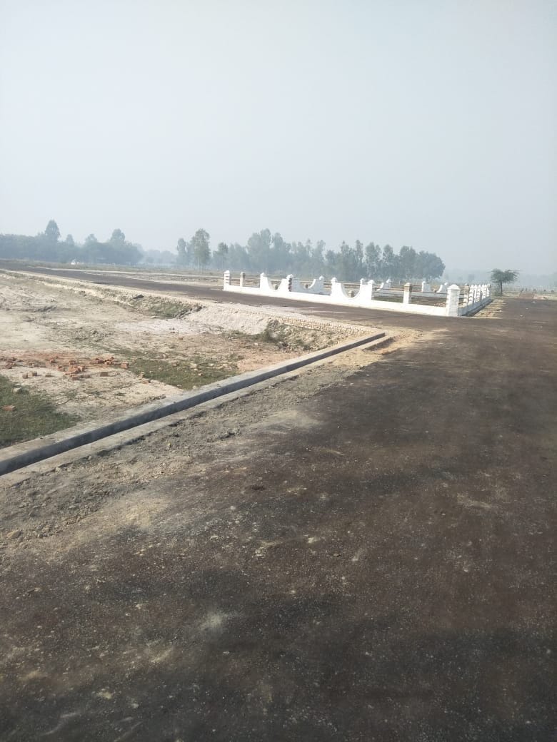 Plot For Sale in Krishna Colony Chandous