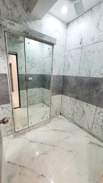 Bathroom in 3 BHK Builder Floor at Gomti Nagar – for Rent
