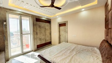 Bedroom in 3 BHK Builder Floor at Gomti Nagar – for Rent