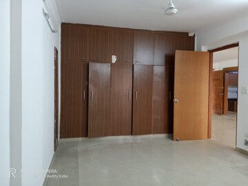 Room in 3 BHK Apartment at Vasant Kunj – for Rent