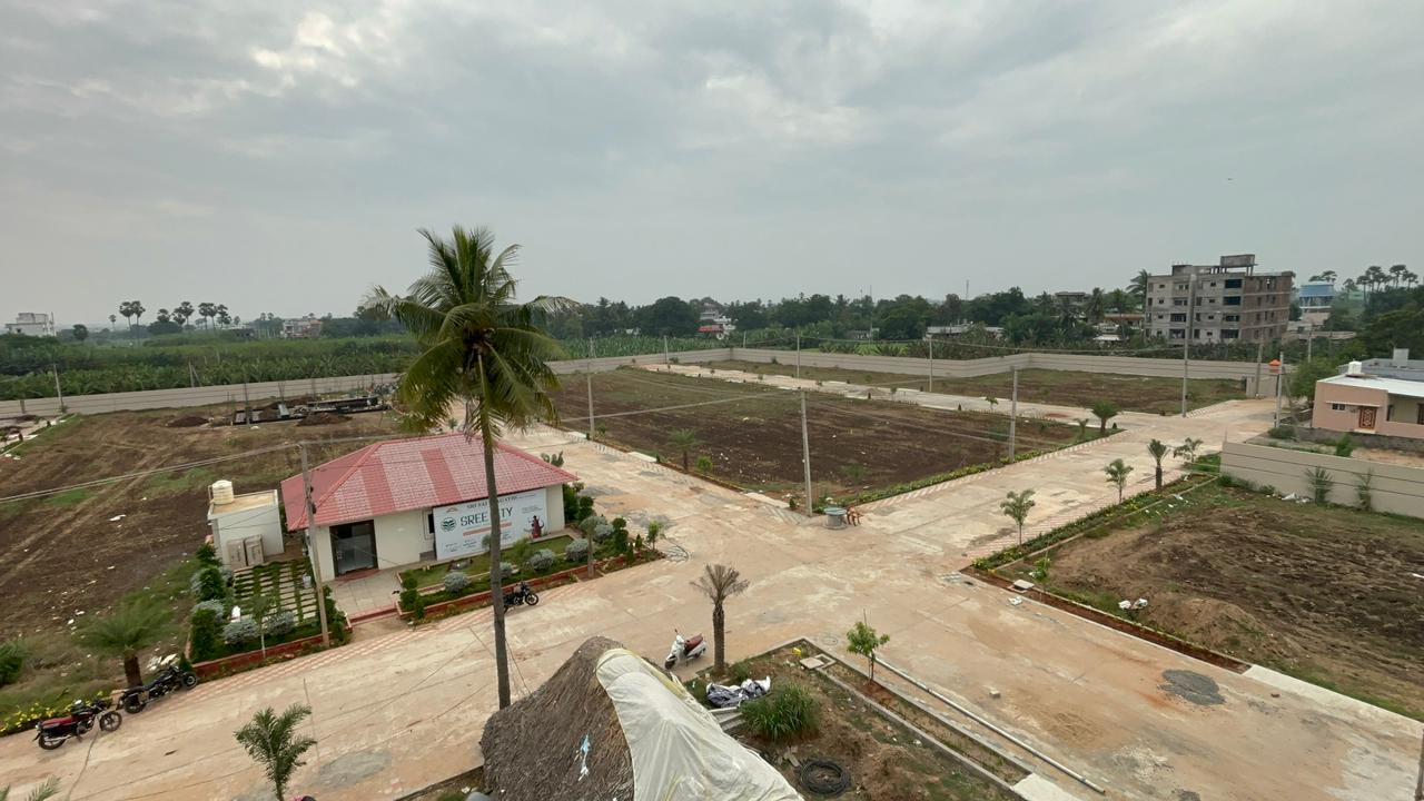 Plot For Sale in Sree City Legend
