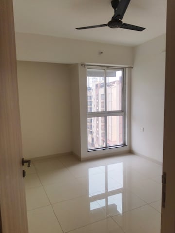 Room in 1 BHK Apartment at Raunak Bliss, Ghodbunder Road – for Rent