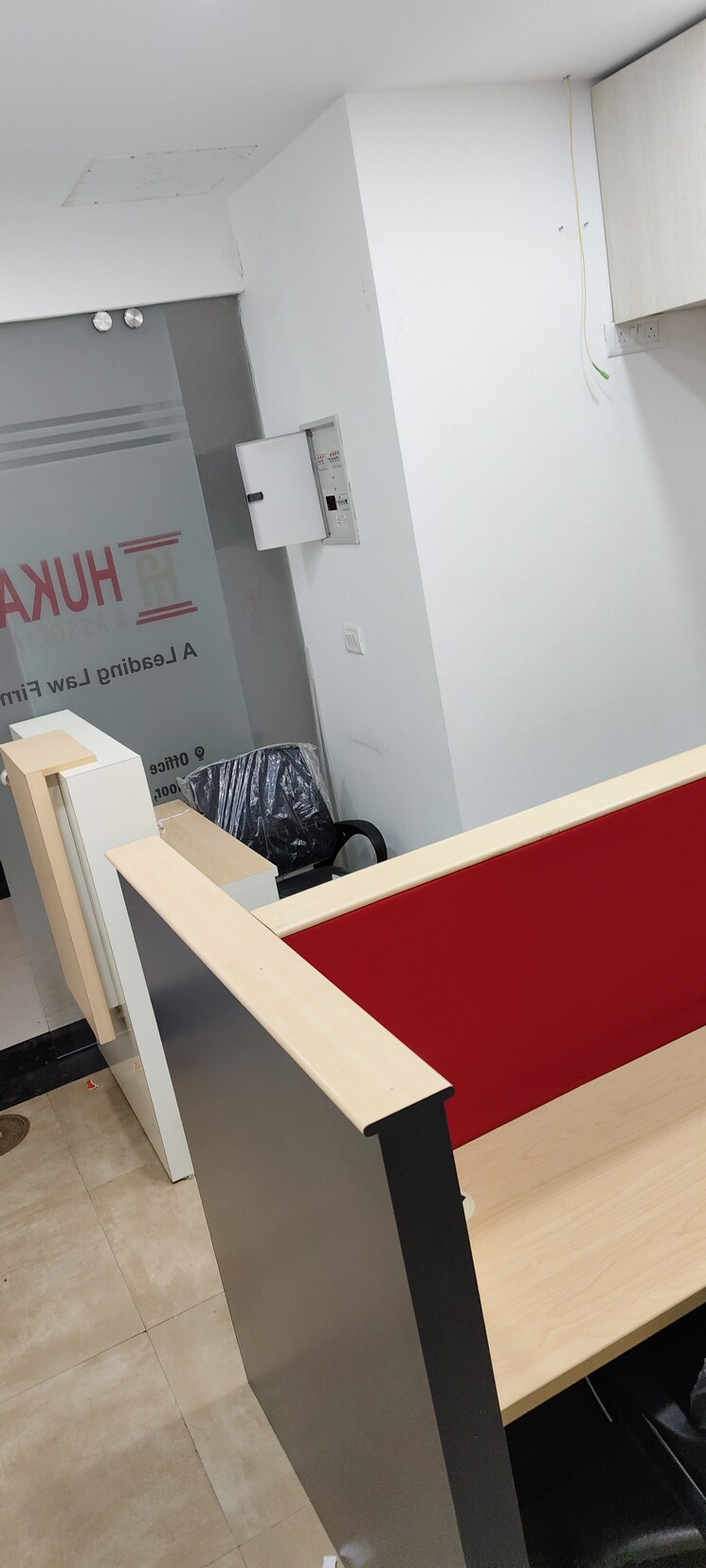 Team Area, spectrum-metro Commercial Office Space 425 Sq.Ft. In Sector 75 Noida 8094044