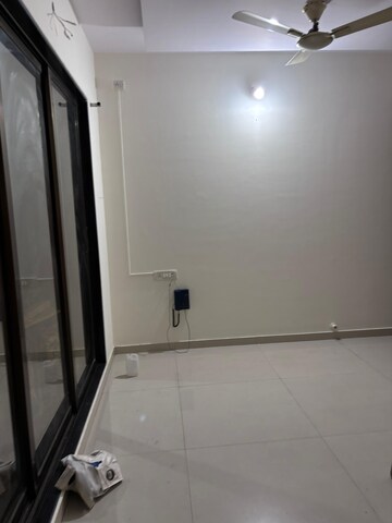 Bathroom in 2 BHK Apartment at Tricity Skyline, Sanpada – for Rent