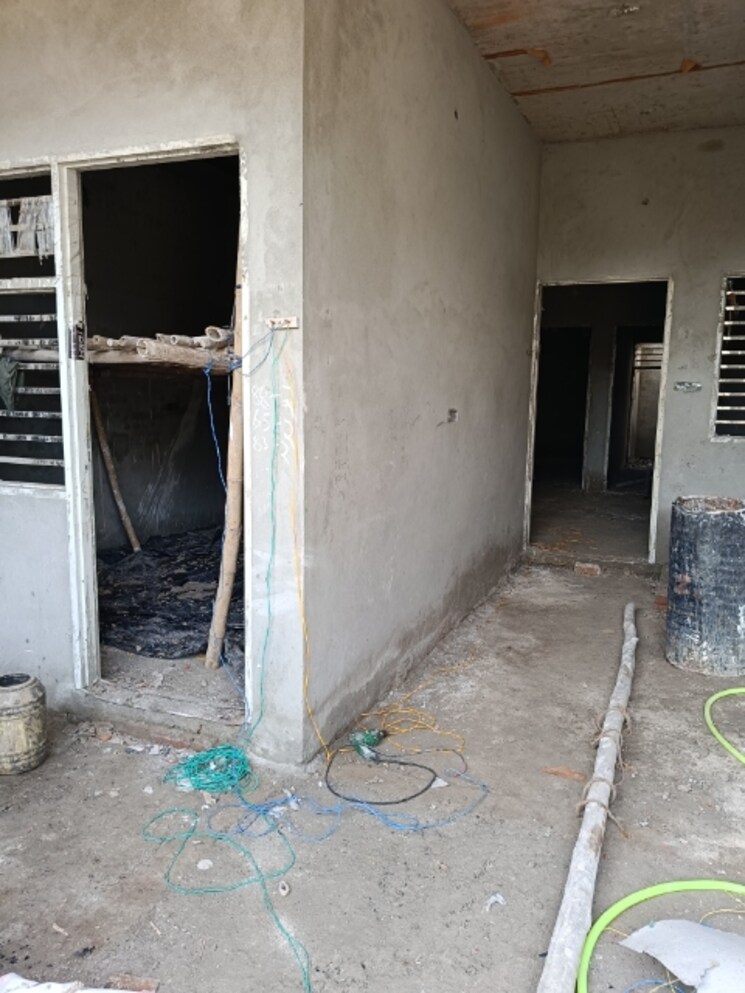 Room, partapur 3 Bedroom 150 Sq.Yd. Independent House In Partapur Meerut 8094066