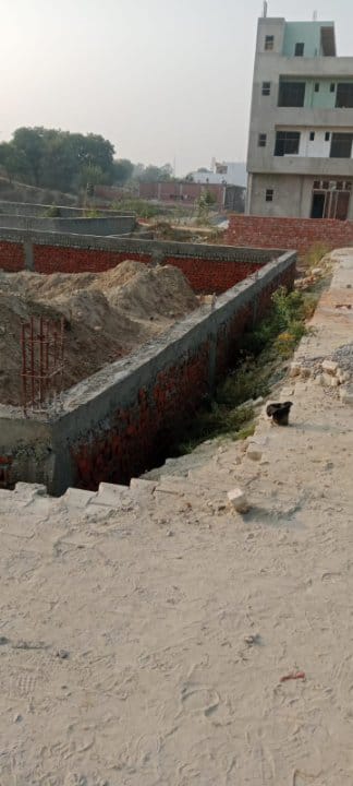 Plot For Sale in Krishna Colony Chandous 