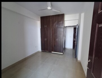 Room in 3.5 BHK Apartment at Gardenia Gateway, Sector 75 – for Rent
