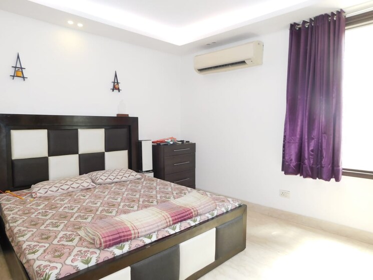 Bedroom, kalkaji 4 Bedroom 2700 Sq.Ft. Builder Floor In Kalkaji Delhi 8094341