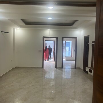 Room in 3 BHK Builder Floor at Fidato Honour Homes, Sector 89 – for Sale