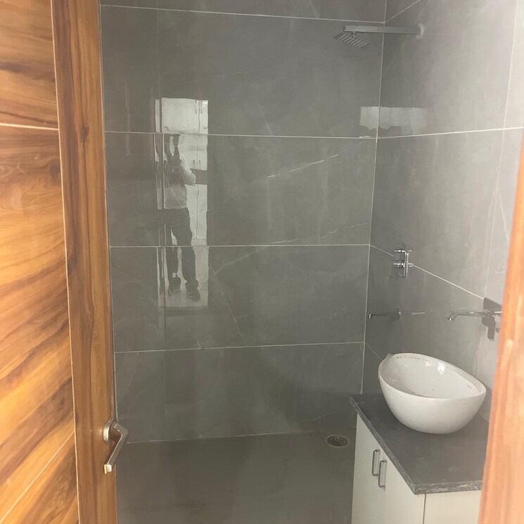 Bathroom, fidato-honour-homes 3 Bedroom 180 Sq.Yd. Builder Floor In Sector 89 Faridabad 8094364