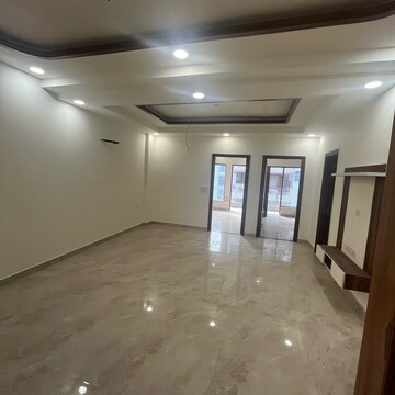 Building Lobby in 3 BHK Builder Floor at Fidato Honour Homes, Sector 89 – for Sale