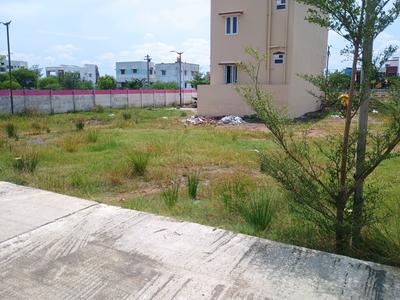 Plot For Sale in Krishna Colony Chandous 