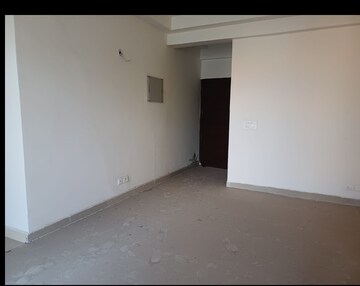 Room in 3 BHK Apartment at Gardenia Gateway, Sector 75 – for Rent