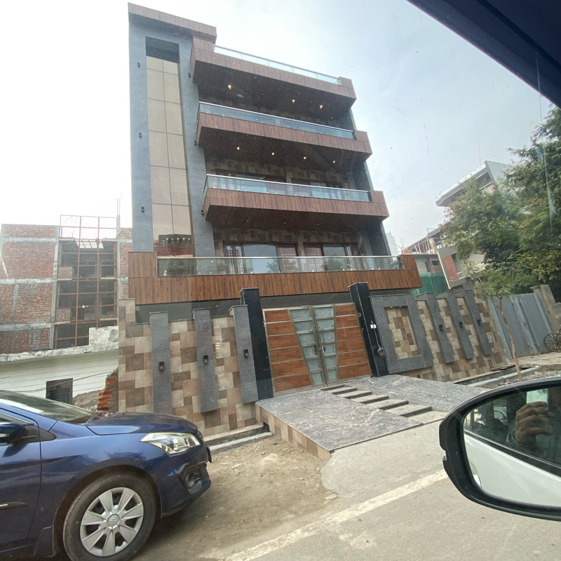 3 BHK + Pooja Room,Servant Room,Extra Room Independent House For Sale in SectoR-23 Noida