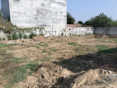 Plot For Sale in Krishna Colony Chandous 