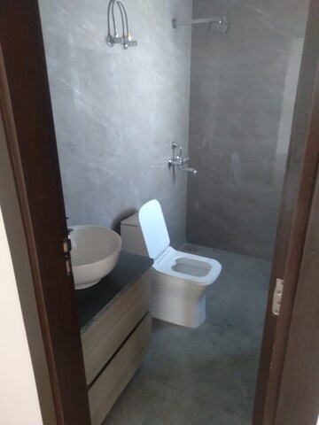 Bathroom in 3.5 BHK Villa at Metro Spanish Villas, Patiala Road – for Rent