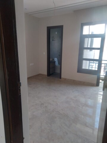 Room in 3.5 BHK Villa at Metro Spanish Villas, Patiala Road – for Rent